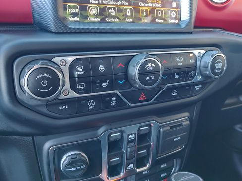 Used 2021 Jeep Gladiator Rubicon image 15