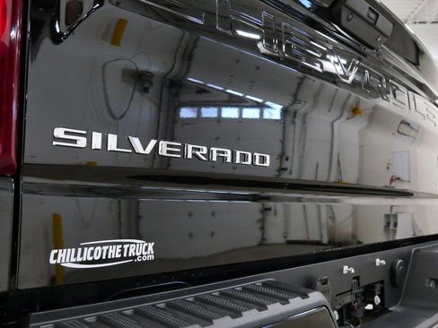 Used 2021 Chevrolet Silverado 1500 RST image 10