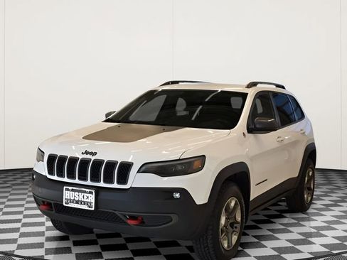 Used 2019 Jeep Cherokee Trailhawk AWD/4WD image 9