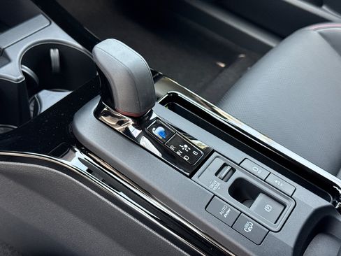 New 2026 Toyota Prius Plug-In Hybrid FWD image 26