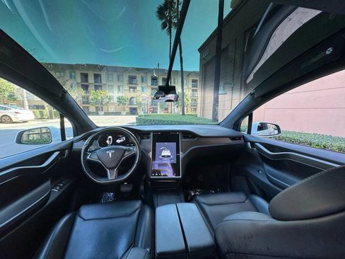Used 2018 Tesla Model X 75D AWD/4WD image 33