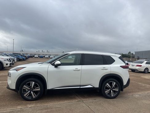 Certified 2023 Nissan Rogue SL w/ SL Premium Package image 12