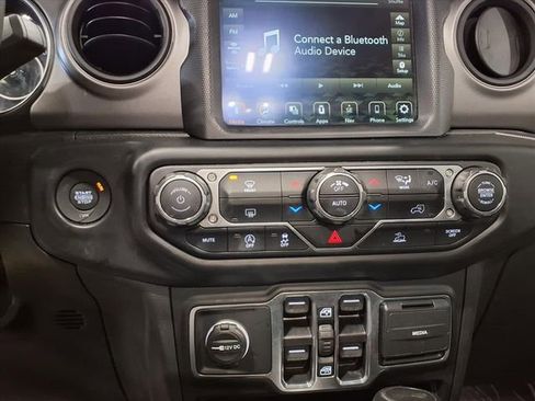 Certified 2023 Jeep Wrangler Unlimited Sport w/ Sun And Sound Package AWD/4WD image 22