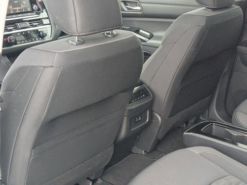 Used 2022 Nissan Pathfinder SV w/ SV Premium Package image 22