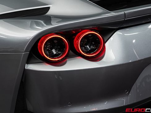 Used 2020 Ferrari 812 Superfast RWD image 24