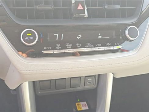 Used 2023 Toyota Corolla Cross LE image 21