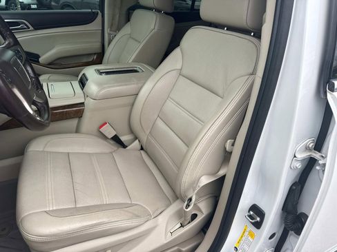 Used 2019 GMC Yukon Denali w/ Denali Ultimate Package image 29