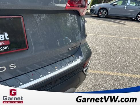 Used 2023 Volkswagen Taos SEL image 18