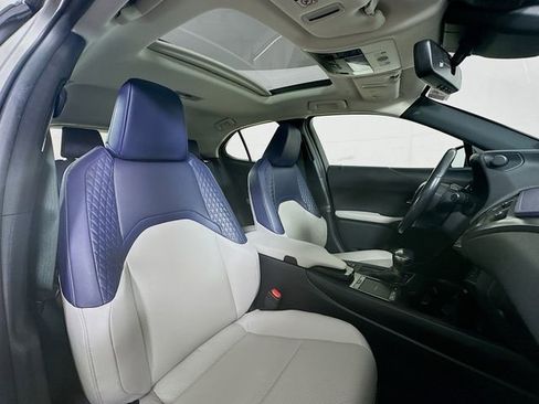 Used 2021 Lexus UX 250h w/ Premium Package image 28