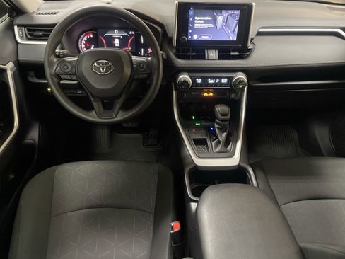Used 2025 Toyota RAV4 XLE image 30