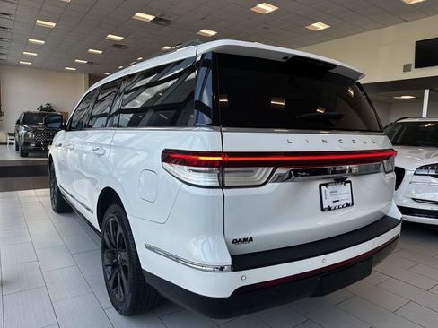 Certified 2024 Lincoln Navigator Reserve AWD/4WD image 7