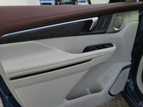 New 2026 Buick Enclave Avenir w/ Super Cruise Package FWD image 19