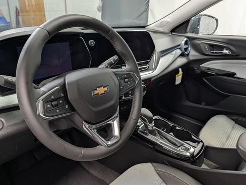 New 2026 Chevrolet Trax LT w/ Sunroof Package FWD image 16