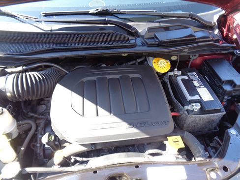 Used 2019 Dodge Grand Caravan SE image 9