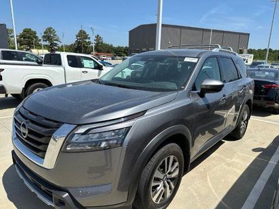 Certified 2025 Nissan Pathfinder SL