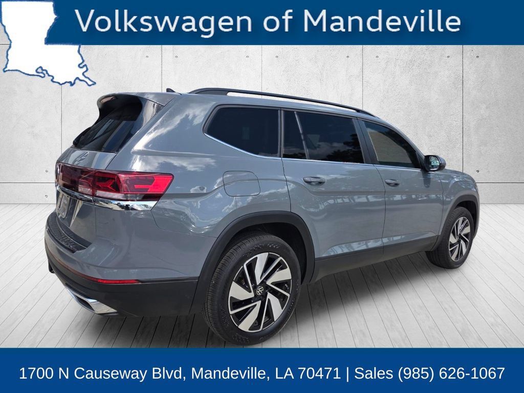 Used 2026 Volkswagen Atlas SE FWD image 5