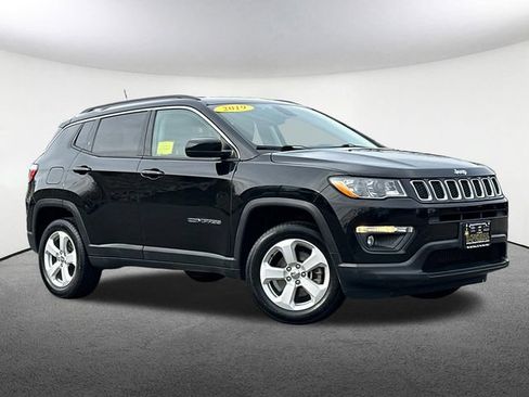 Used 2019 Jeep Compass Latitude w/ Popular Equipment Group AWD/4WD image 2