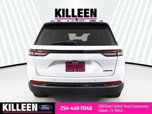 Used 2023 Jeep Grand Cherokee Limited w/ Black Appearance Package image 7