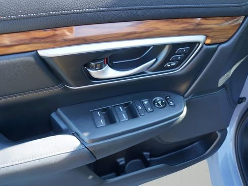 Used 2022 Honda CR-V Touring image 11