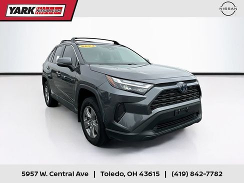 Used 2024 Toyota RAV4 XLE w/ Convenience Package AWD/4WD image 1