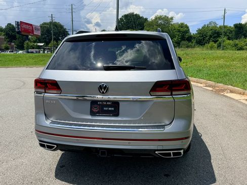 Used 2021 Volkswagen Atlas SE w/ Panoramic Sunroof Package FWD image 8