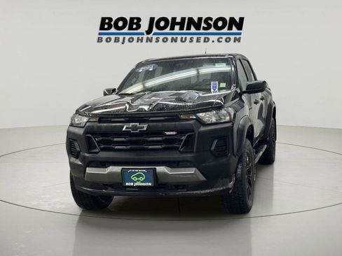 Certified 2024 Chevrolet Colorado Trail Boss w/ LPO, Dark Essentials Package image 5