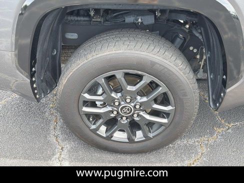 Used 2023 Toyota Tundra Platinum AWD/4WD image 17
