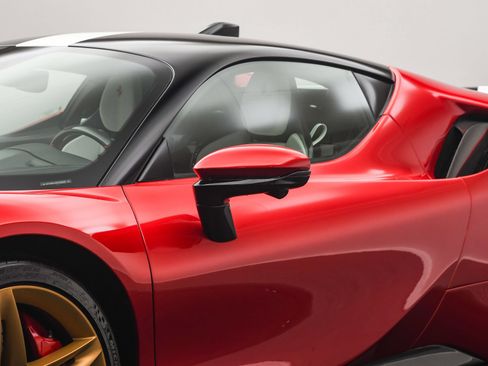 Used 2023 Ferrari SF90 Stradale AWD/4WD image 10
