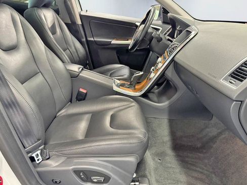 Used 2017 Volvo XC60 T5 Inscription w/ Preferred Option Package AWD/4WD image 25