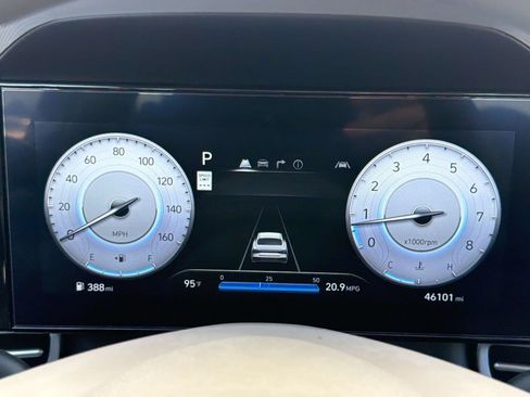 Used 2024 Hyundai Elantra SEL FWD image 20