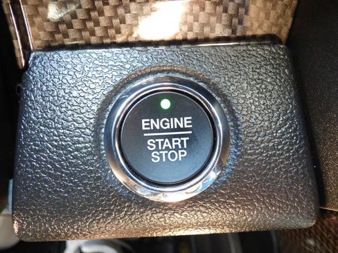 Used 2020 Ford F150 Lariat w/ Equipment Group 502A Luxury AWD/4WD image 32