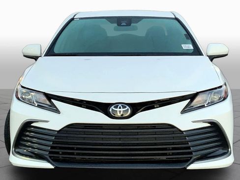 Used 2024 Toyota Camry LE FWD image 4