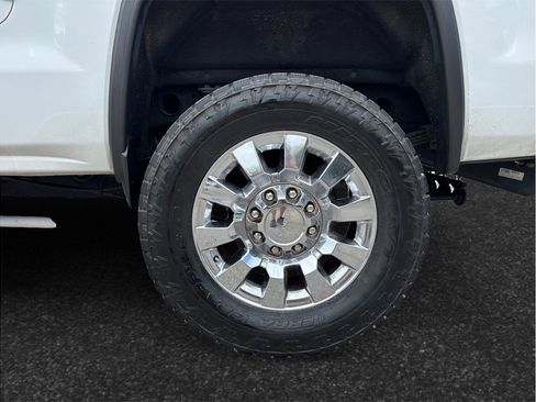 Used 2019 GMC Sierra 2500 Denali w/ Duramax Plus Package AWD/4WD image 16