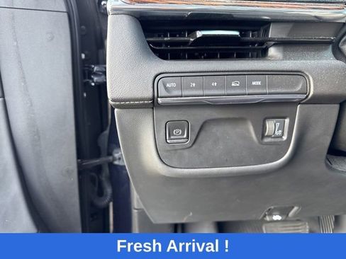 Used 2022 Cadillac Escalade ESV Premium Luxury image 9