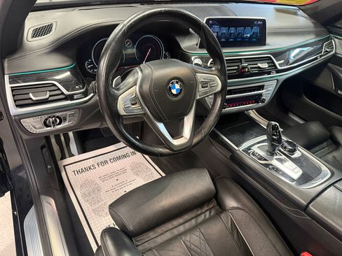 Used 2017 BMW 750i xDrive image 26