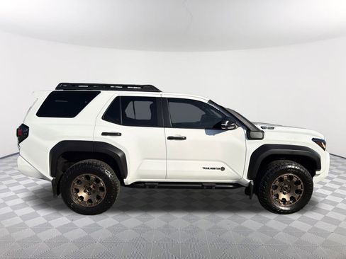 Certified 2025 Toyota 4Runner Trailhunter image 18
