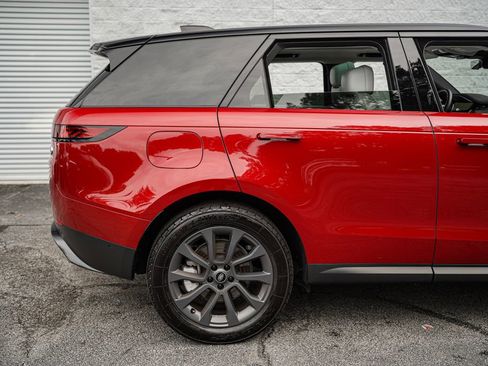 Used 2023 Land Rover Range Rover Sport SE AWD/4WD image 15