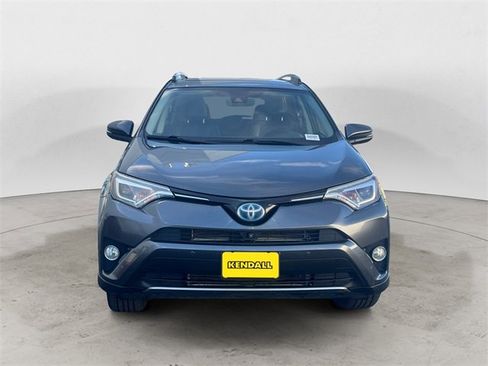 Used 2017 Toyota RAV4 Limited image 8