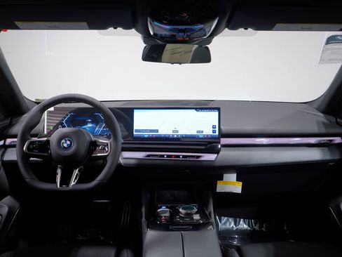 New 2026 BMW i5 eDrive40 w/ M Sport Package image 10