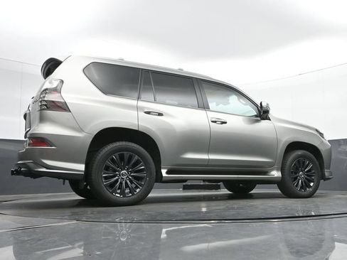 Certified 2023 Lexus GX 460 Premium w/ Accessory Package AWD/4WD image 12