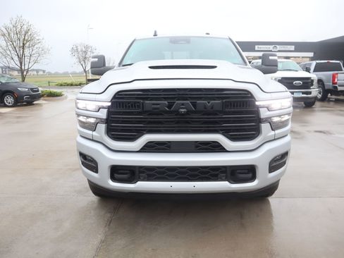 New 2026 RAM 2500 Laramie w/ Night Edition AWD/4WD image 9