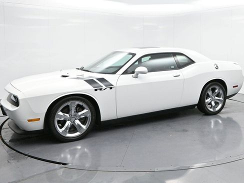 Used 2012 Dodge Challenger R/T Plus image 4