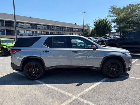 Used 2023 Chevrolet Traverse Premier w/ Redline Edition AWD/4WD image 7