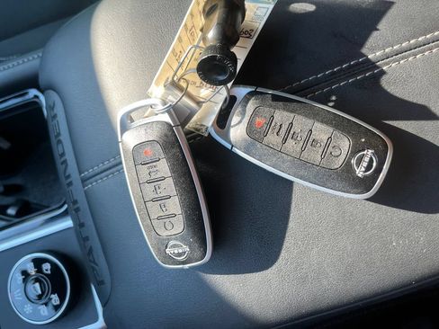 Used 2026 Nissan Pathfinder SV AWD/4WD image 30