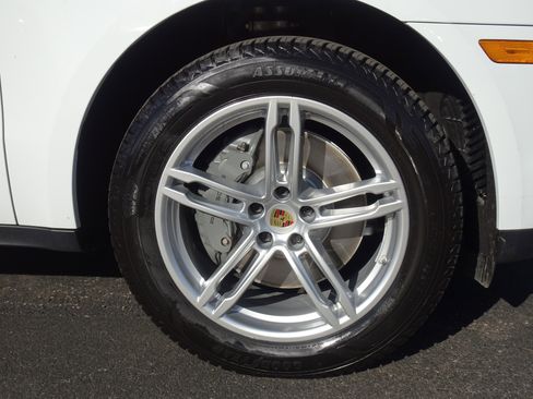 Used 2019 Porsche Macan S image 6