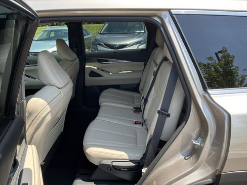 Used 2024 INFINITI QX60 Luxe w/ Performance Audio Package AWD/4WD image 31