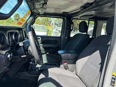 Used 2023 Jeep Wrangler Unlimited AWD/4WD image 22