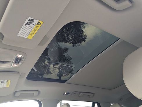Used 2022 Volvo XC90 T5 Momentum w/ Advanced Package AWD/4WD image 27