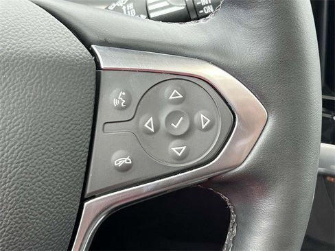 Certified 2023 Chevrolet Traverse Premier image 2