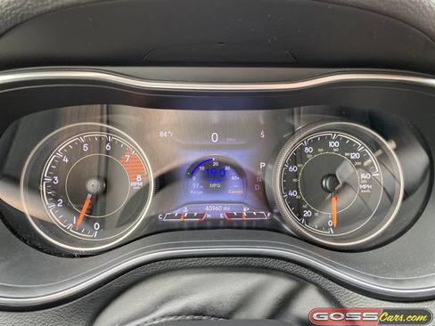 Used 2019 Jeep Cherokee Limited AWD/4WD image 20